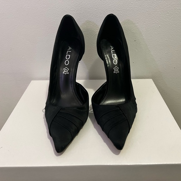 Size 6 (36) Black Satin Stiletto Pointy Toe Heel Aldo - Picture 3 of 7